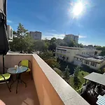Apartment ламартин- в сърцето на *