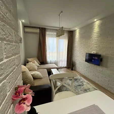 Apartment ламартин- в сърцето на *